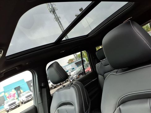 New 2025 Jeep Grand Cherokee L Limited image 7