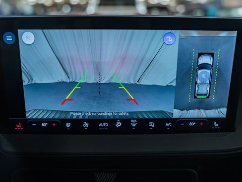 Certified 2026 Ford Maverick Lariat w/ Black Appearance Package image 48