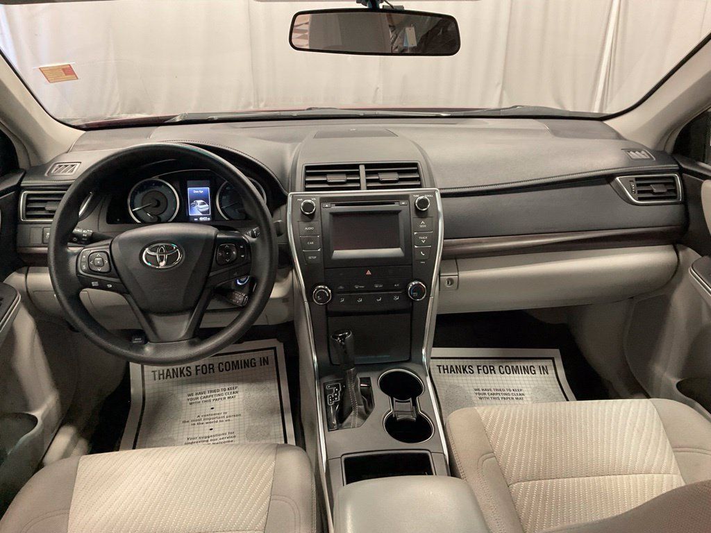 Used 2016 Toyota Camry LE FWD image 32