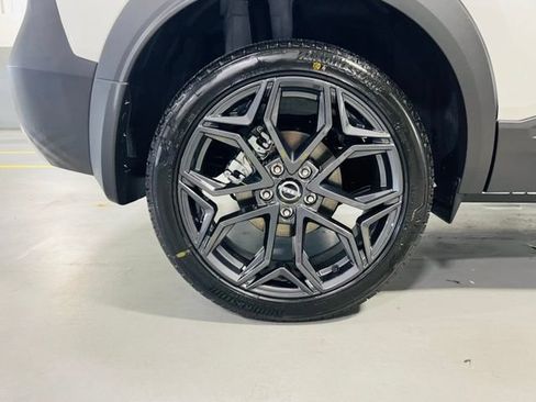 New 2026 Nissan Kicks SR FWD image 10