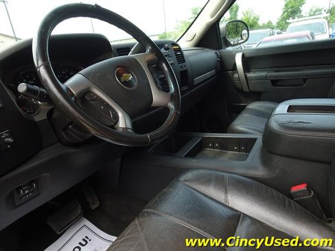 Used 2013 Chevrolet Silverado 2500 LT w/ Interior Plus Package AWD/4WD image 12