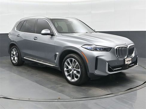 Used 2025 BMW X5 xDrive40i image 1