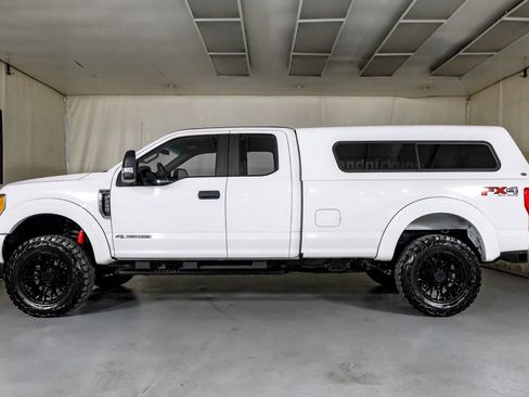 Used 2017 Ford F250 XL w/ Power Equipment Group image 12