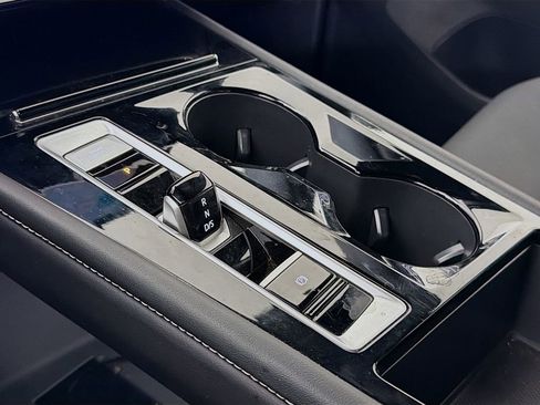 Used 2025 Volkswagen Atlas Cross Sport SE image 20