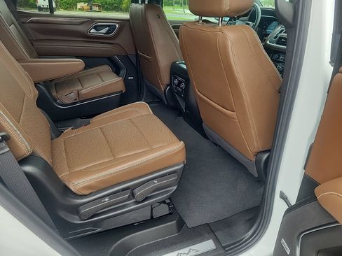 Used 2024 Chevrolet Tahoe High Country w/ Max Trailering Package RWD image 15