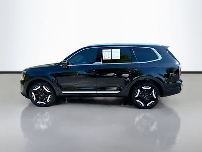 Used 2024 Kia Telluride EX w/ EX Captain's Chair Package