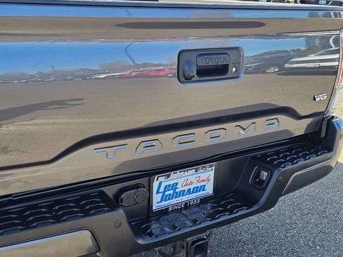 Used 2023 Toyota Tacoma TRD Off-Road w/ Technology Package image 26