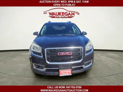 Used 2015 GMC Acadia SLE image 2