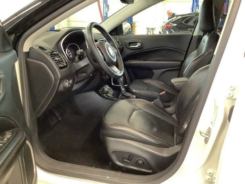 Used 2020 Jeep Compass Limited AWD/4WD image 10