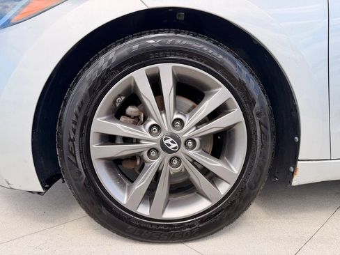 Used 2017 Hyundai Elantra SE w/ SE A/T Tech Package 03 FWD image 15