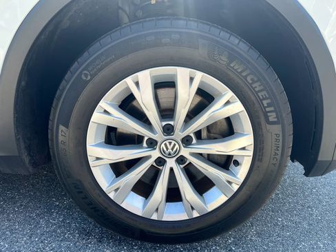 Used 2019 Volkswagen Tiguan SE FWD image 9
