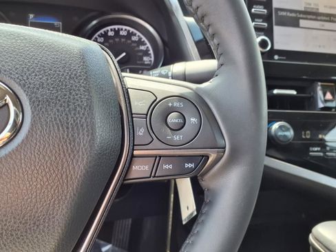 Certified 2022 Toyota Camry SE image 20