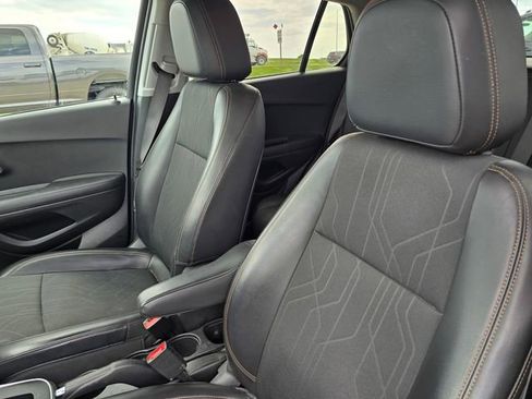 Used 2020 Chevrolet Trax LT w/ Sun & Sound Package AWD/4WD image 15