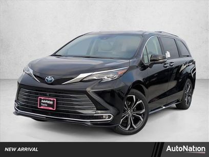 New 2025 Toyota Sienna Platinum