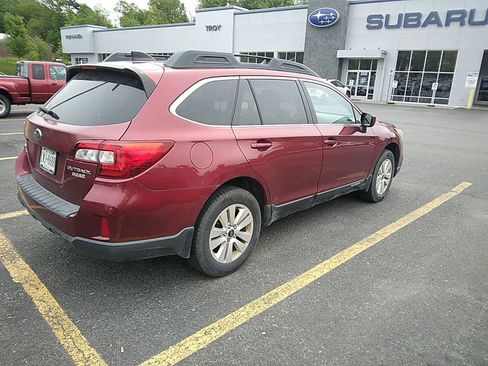 Used 2016 Subaru Outback 2.5i Premium AWD/4WD image 3