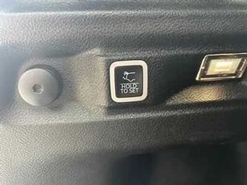 Used 2023 Jeep Grand Cherokee L Laredo w/ Luxury Tech Group I image 23