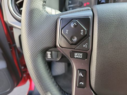 Used 2022 Toyota Tacoma TRD Sport image 24