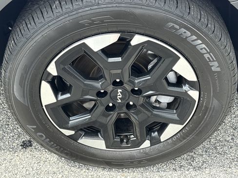Certified 2025 Kia Sorento S AWD/4WD image 30