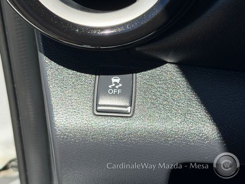 Used 2018 Nissan Kicks SR w/ Exterior Package image 19