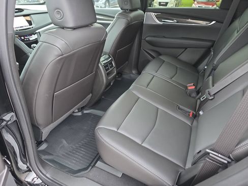 New 2026 Cadillac XT5 Sportv w/ LPO, Floor Liner Package AWD/4WD image 32