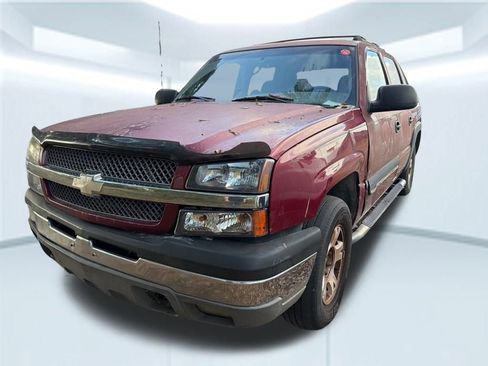 Used 2004 Chevrolet Avalanche Z66 w/ Preferred Equipment Group image 2