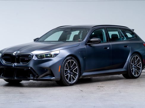Used 2025 BMW M5 Touring AWD/4WD image 3