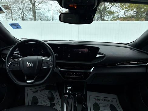 Used 2024 Buick Envista Avenir image 24