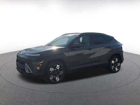 Used 2025 Hyundai Kona SEL image 4