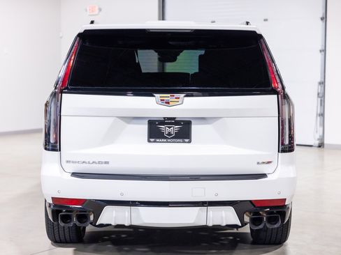 Used 2024 Cadillac Escalade V AWD/4WD image 8