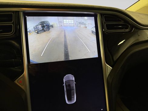Used 2016 Tesla Model X 75D AWD/4WD image 31
