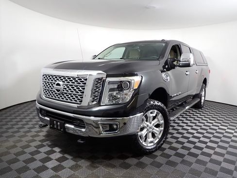 Used 2016 Nissan Titan SL AWD/4WD image 2