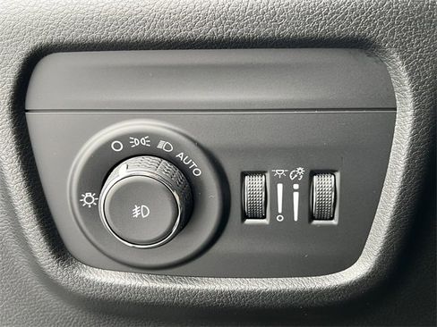 New 2025 Jeep Grand Cherokee L Limited w/ Luxury Tech Group II image 19