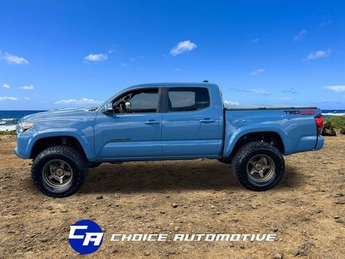 Used 2019 Toyota Tacoma TRD Sport AWD/4WD image 3