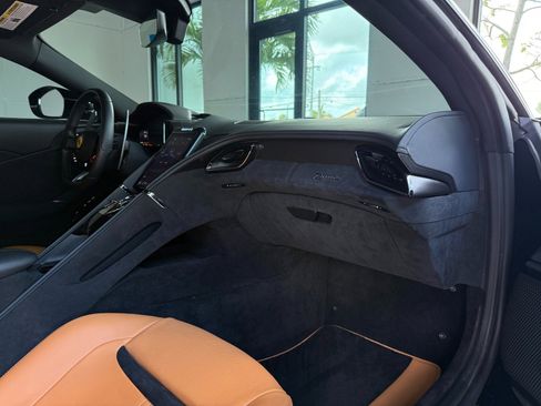 Used 2021 Ferrari Roma RWD image 27