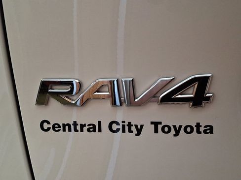 Certified 2025 Toyota RAV4 XLE w/ Convenience Package image 29