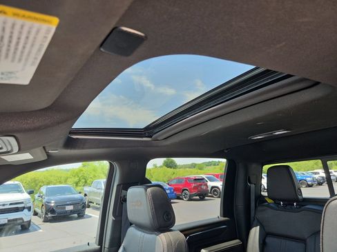 Certified 2024 Chevrolet Silverado 3500 High Country w/ High Country Premium Package AWD/4WD image 26