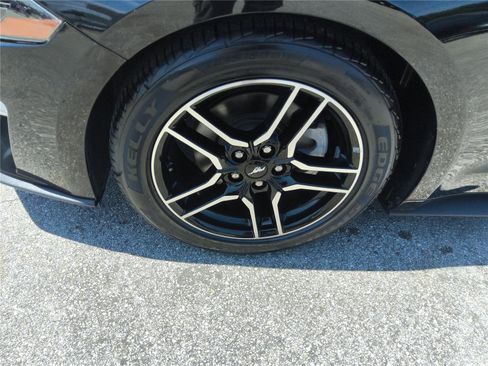 Used 2019 Ford Mustang Premium RWD image 9