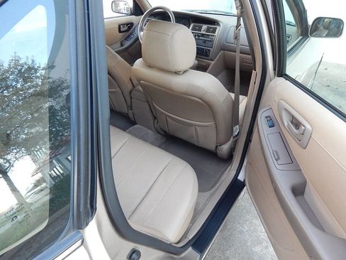 Used 1997 Toyota Avalon XL image 18