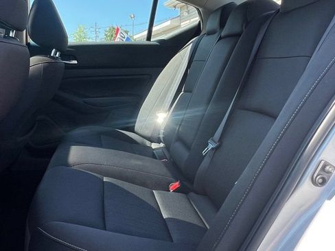 Used 2019 Nissan Altima 2.5 SV FWD image 11