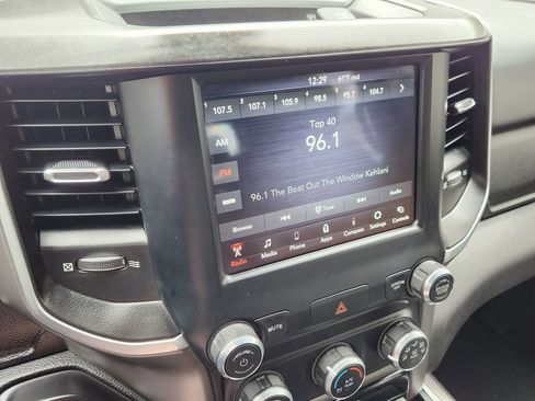 Used 2019 RAM 1500 Big Horn AWD/4WD image 16