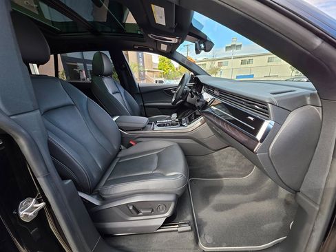 Used 2023 Audi Q8 Premium Plus image 16