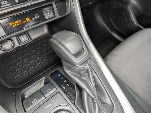 Used 2019 Toyota RAV4 XLE w/ Convenience Package AWD/4WD image 29