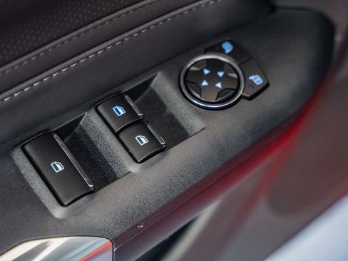 Certified 2025 Ford Mustang Premium image 39