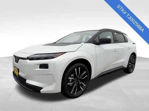 New 2026 Subaru Solterra Touring image 3