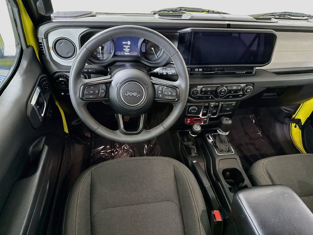 Used 2024 Jeep Wrangler Unlimited AWD/4WD image 4