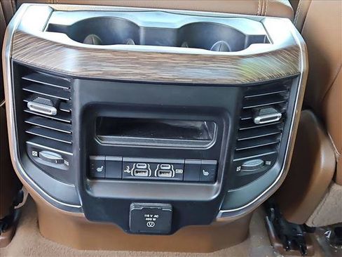 Used 2019 RAM 1500 Laramie AWD/4WD image 23