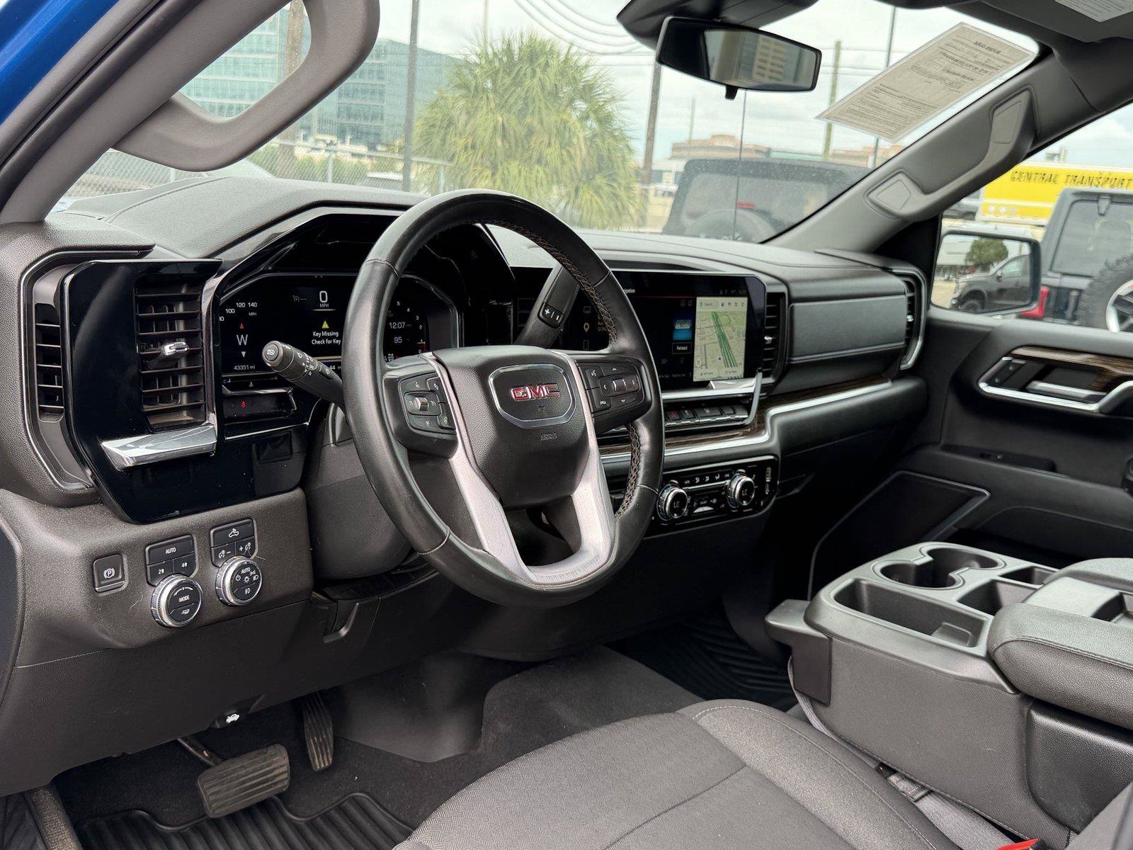 Used 2023 GMC Sierra 1500 Elevation AWD/4WD image 16