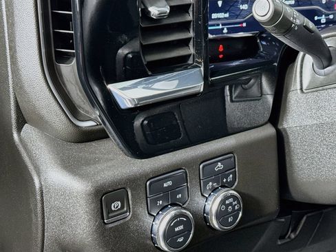 Used 2024 GMC Sierra 1500 Elevation AWD/4WD image 10