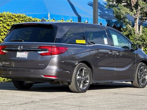 Certified 2024 Honda Odyssey Elite image 4