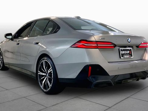 Used 2024 BMW 540i xDrive AWD/4WD image 11